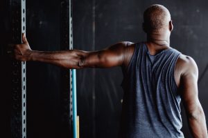 Naderwany mięsień bicepsa